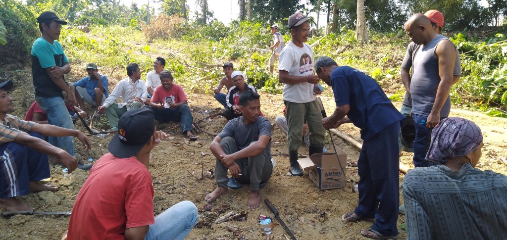 Kegiatan gotong royong 